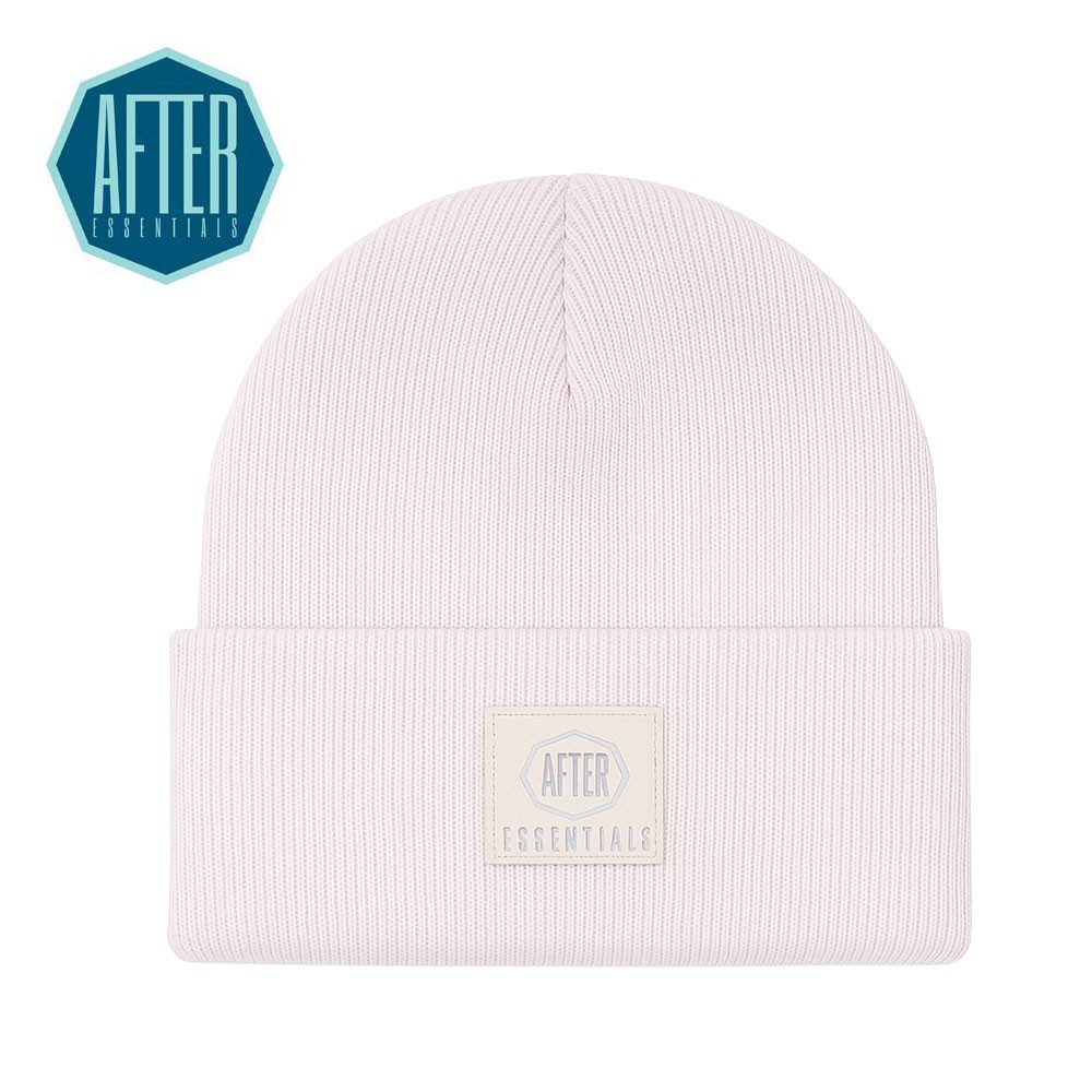 bonnet féminin lilas pour la ville et la montagne en déstockage - image modifiée par l'IA