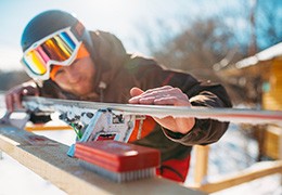 Comment entretenir ses skis pour profiter de la saison d’hiver ?