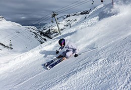 Comment choisir un pantalon de ski pour femme ?